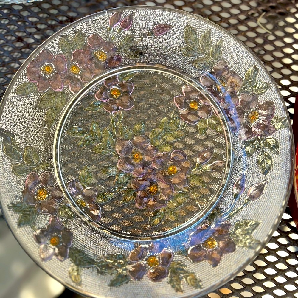 4 Vintage/antique Small Flower Plates